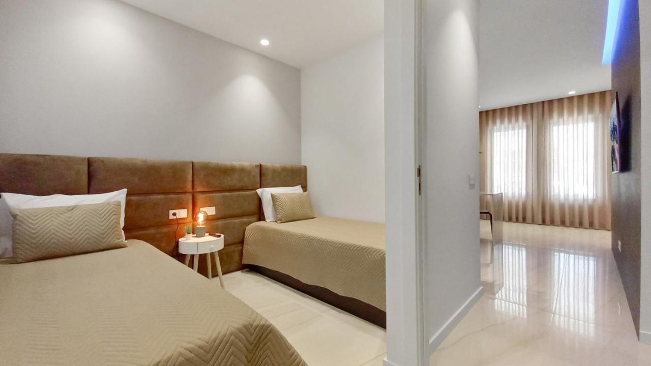 Seven Seas Apartments Nazare Bagian luar foto